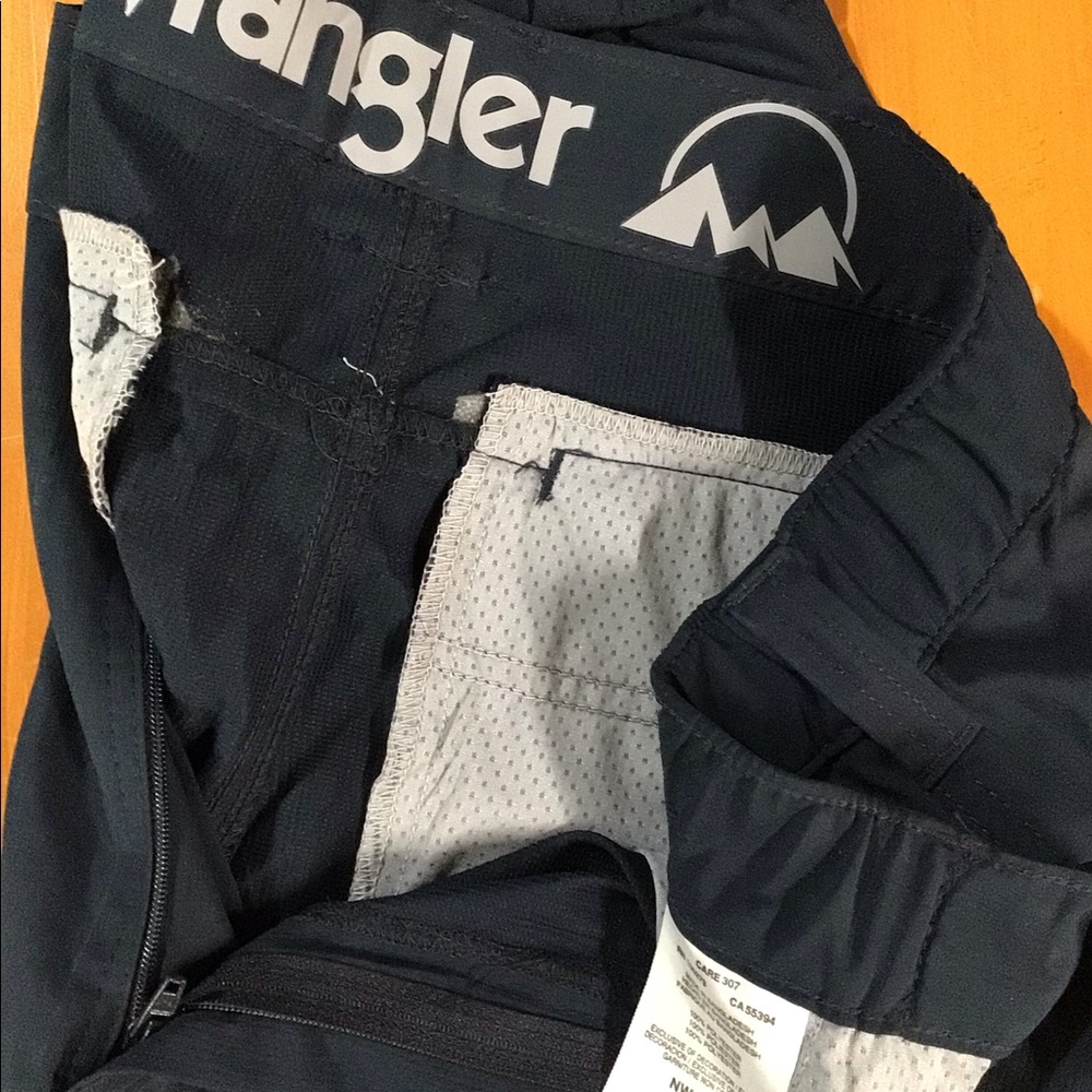 Mens wrangler cargo shorts 36 waist